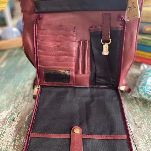 ♥️ UNIQUE ♥️ M. London Distressed Brown Leather Utility Tote NWOT 🫶🏻👜 - Picture 6 of 15